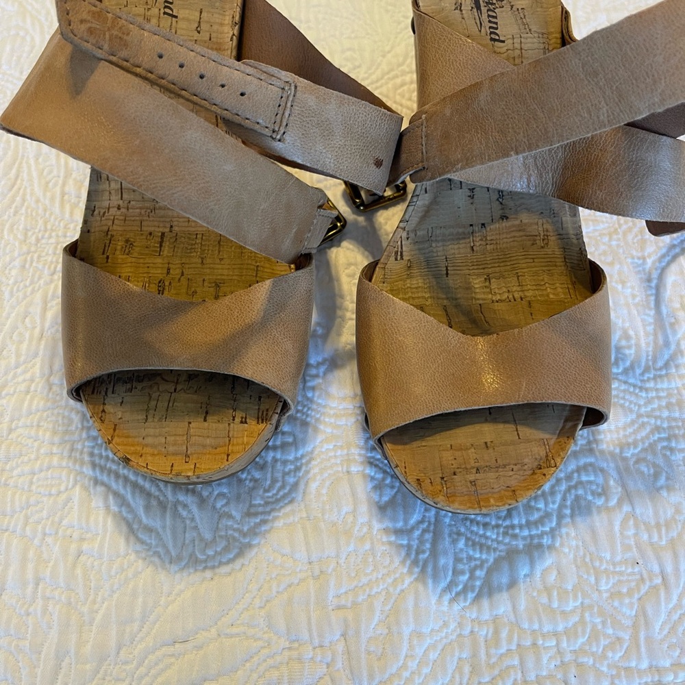Lucky Brand “Moran” platform leather/cork wedge size 8 - Picture 3 of 7
